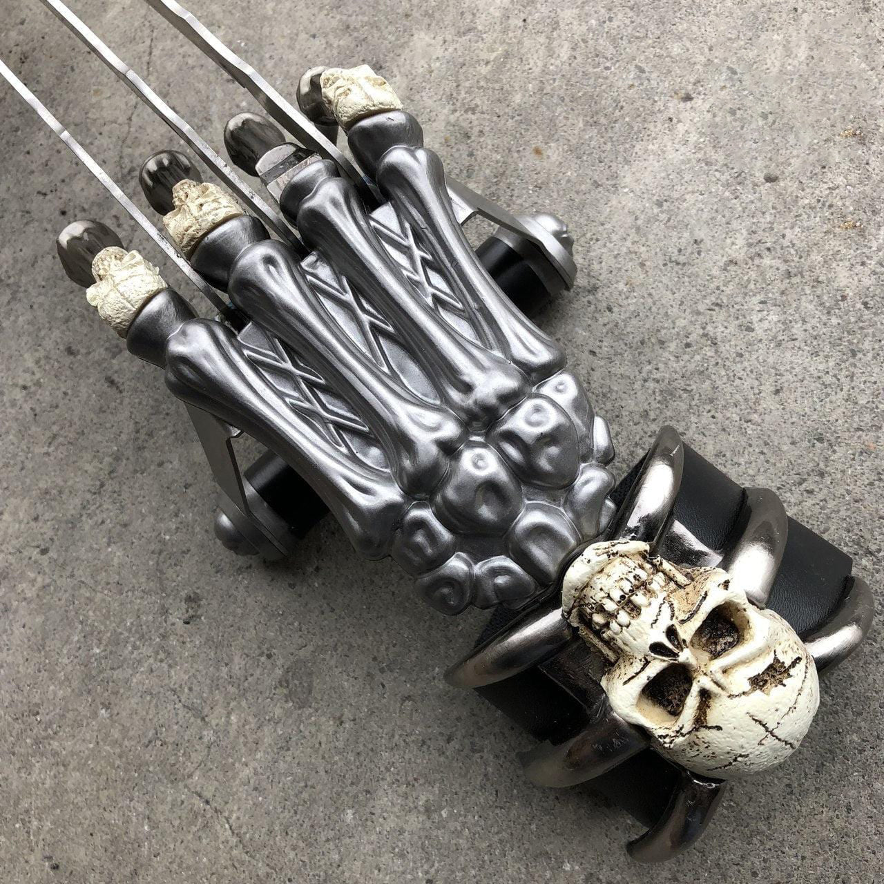 43.18cm_Wolverine_Claw_Fixed_Blade_Knife 2