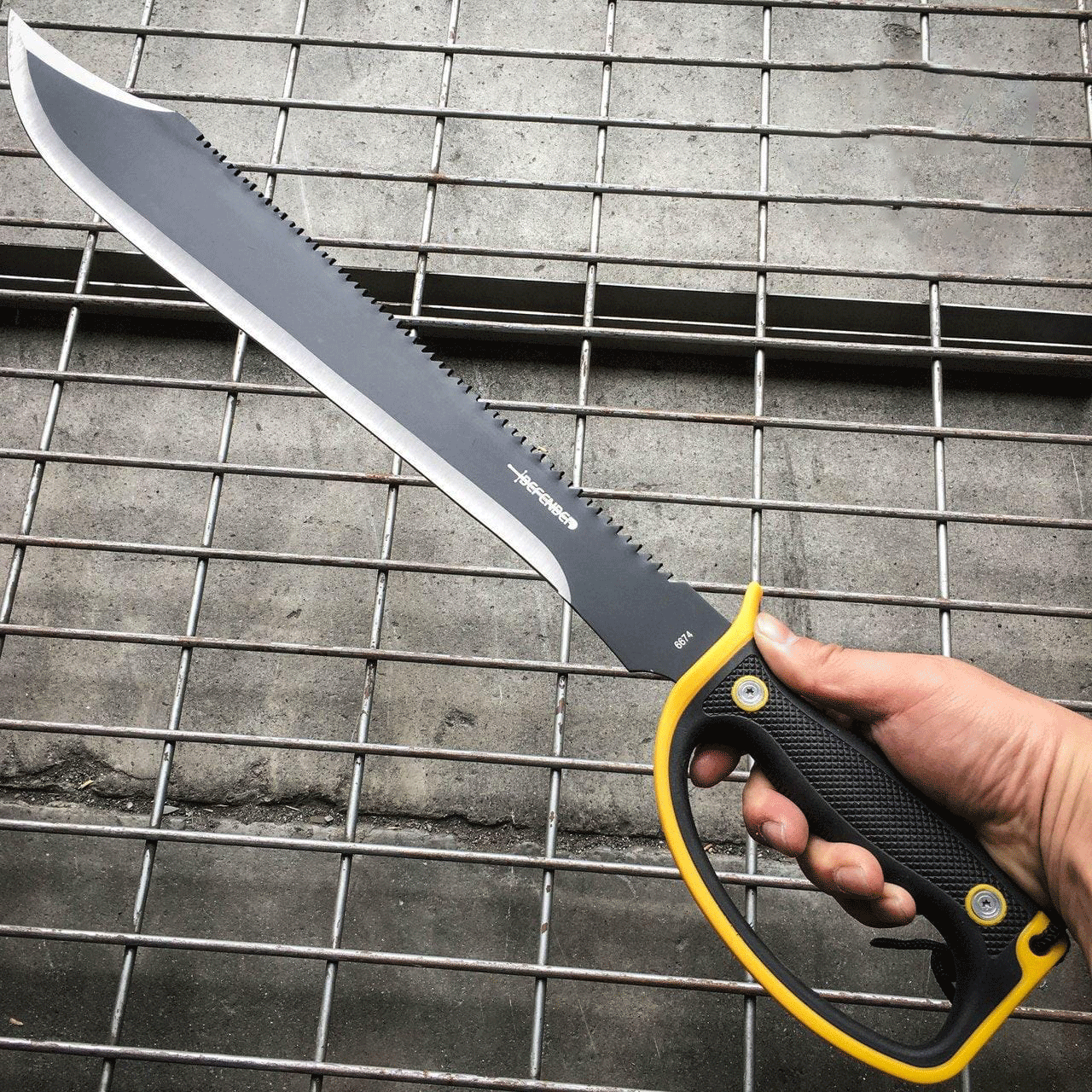 60.96cm Sawback Blade Full Tang Hunting Machete 3