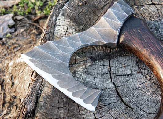 Hand Forged Hatchet Skarpt Nebb