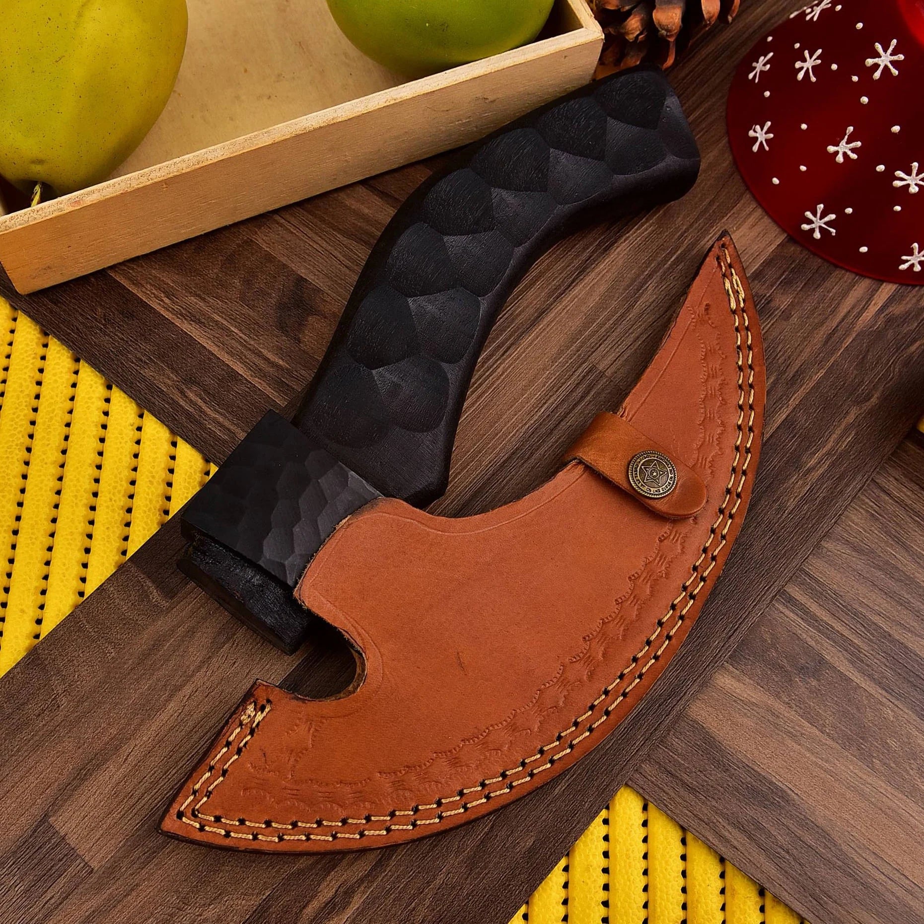 RA-293 Hand-Forged Black Cobra Viking Pizza Axe 1