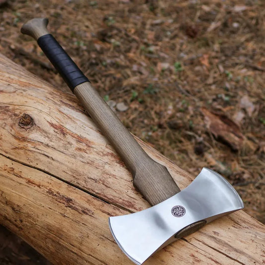 Functional double bit axe Vargstal